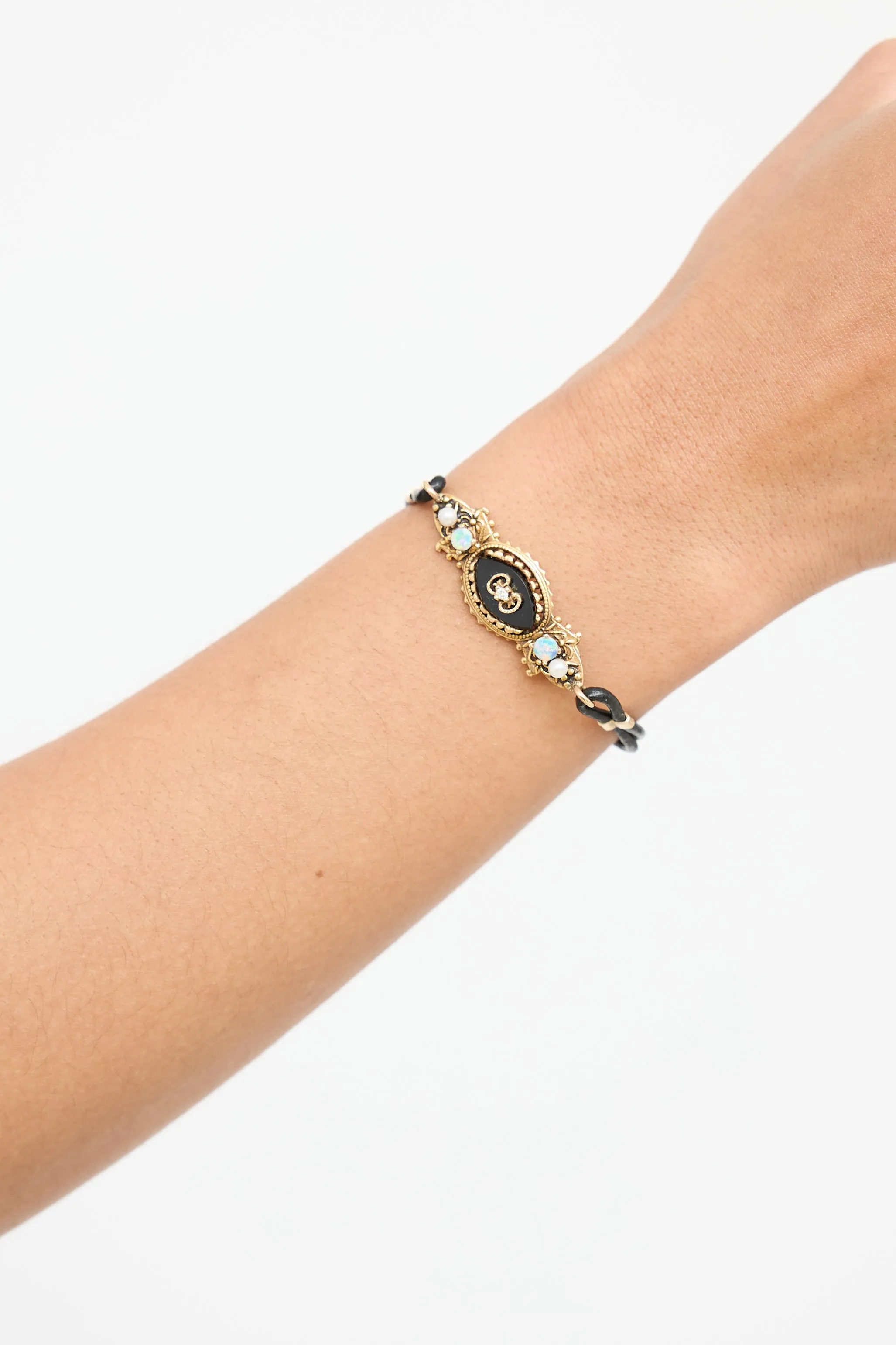 14K Yellow Gold Diamond & Onyx Bracelet