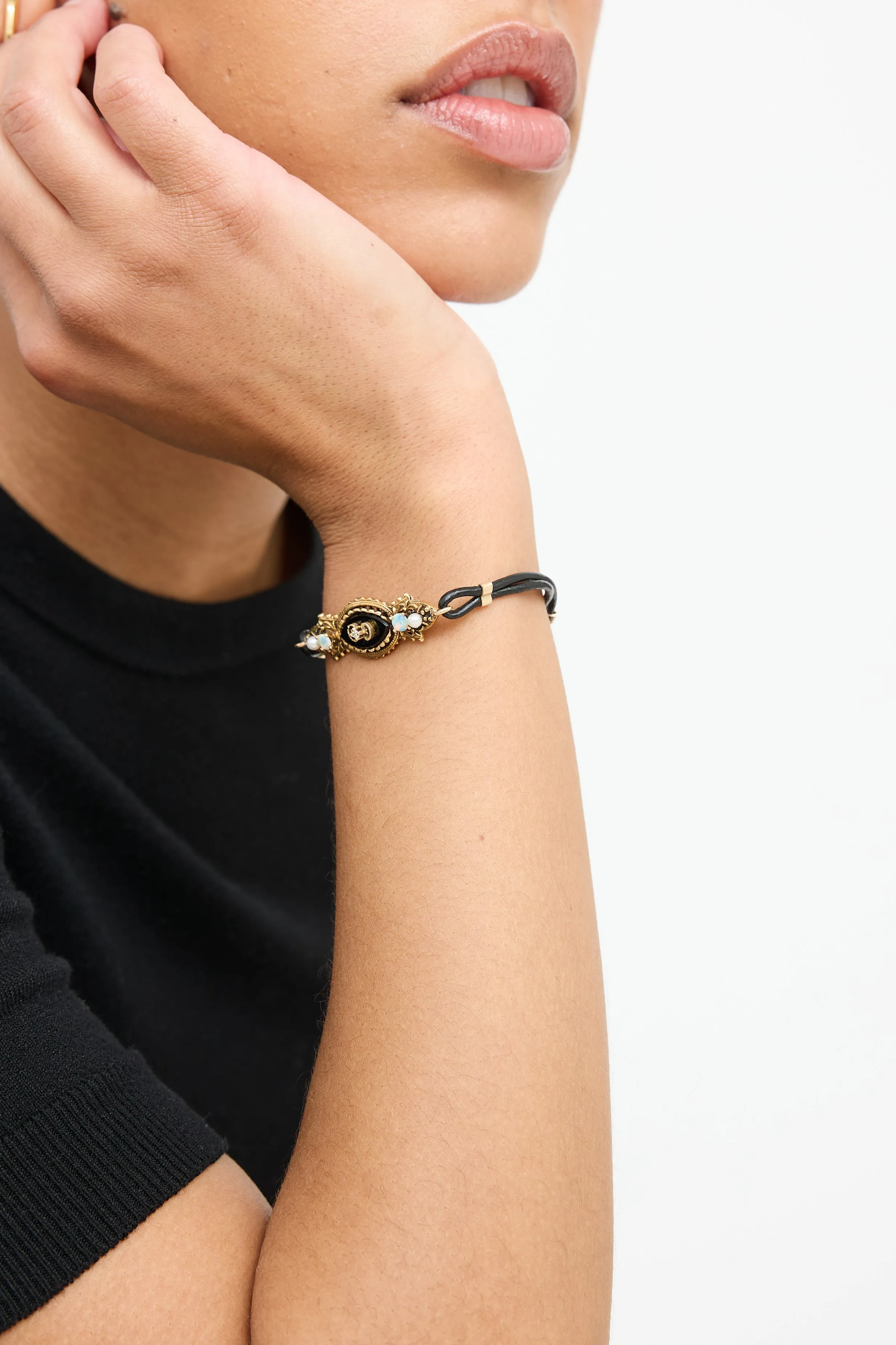 14K Yellow Gold Diamond & Onyx Bracelet