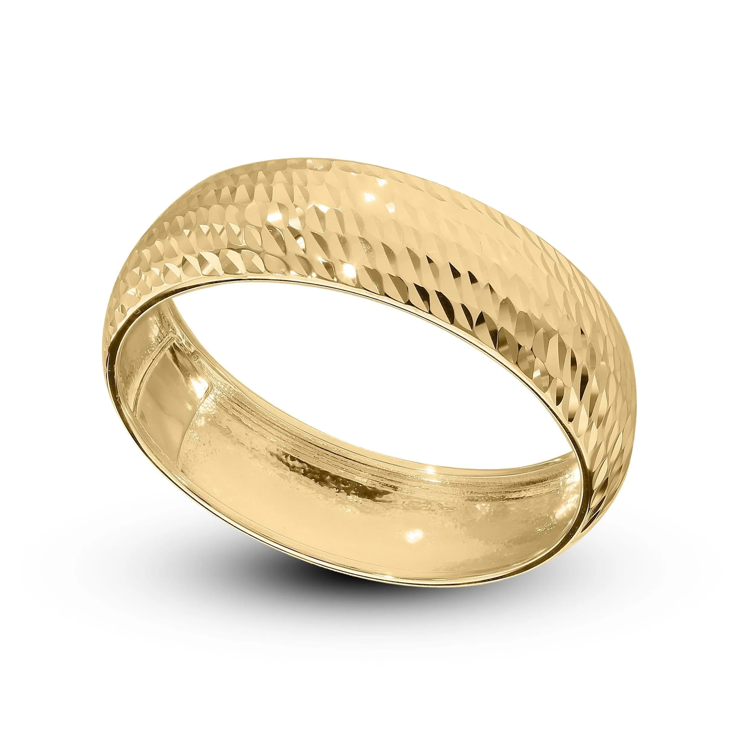 9 carat Yellow Gold 5mm Wedding Band with a diamond cut