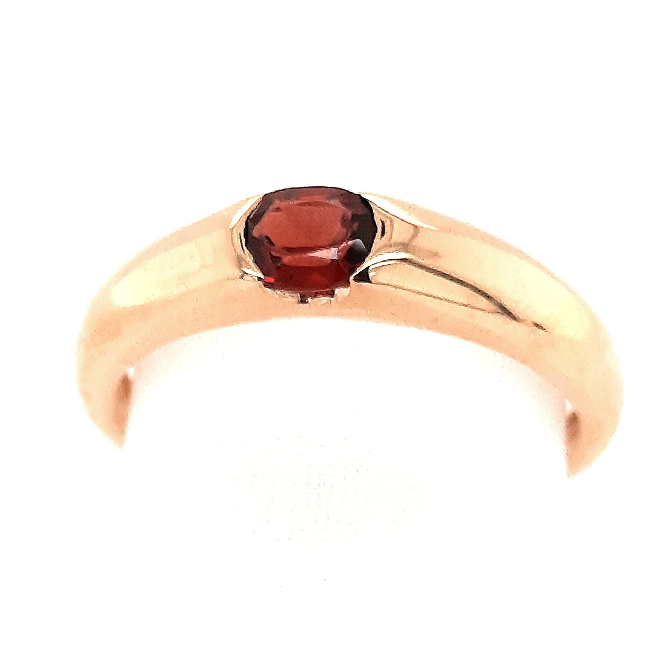9ct Yellow Gold Garnet Ring