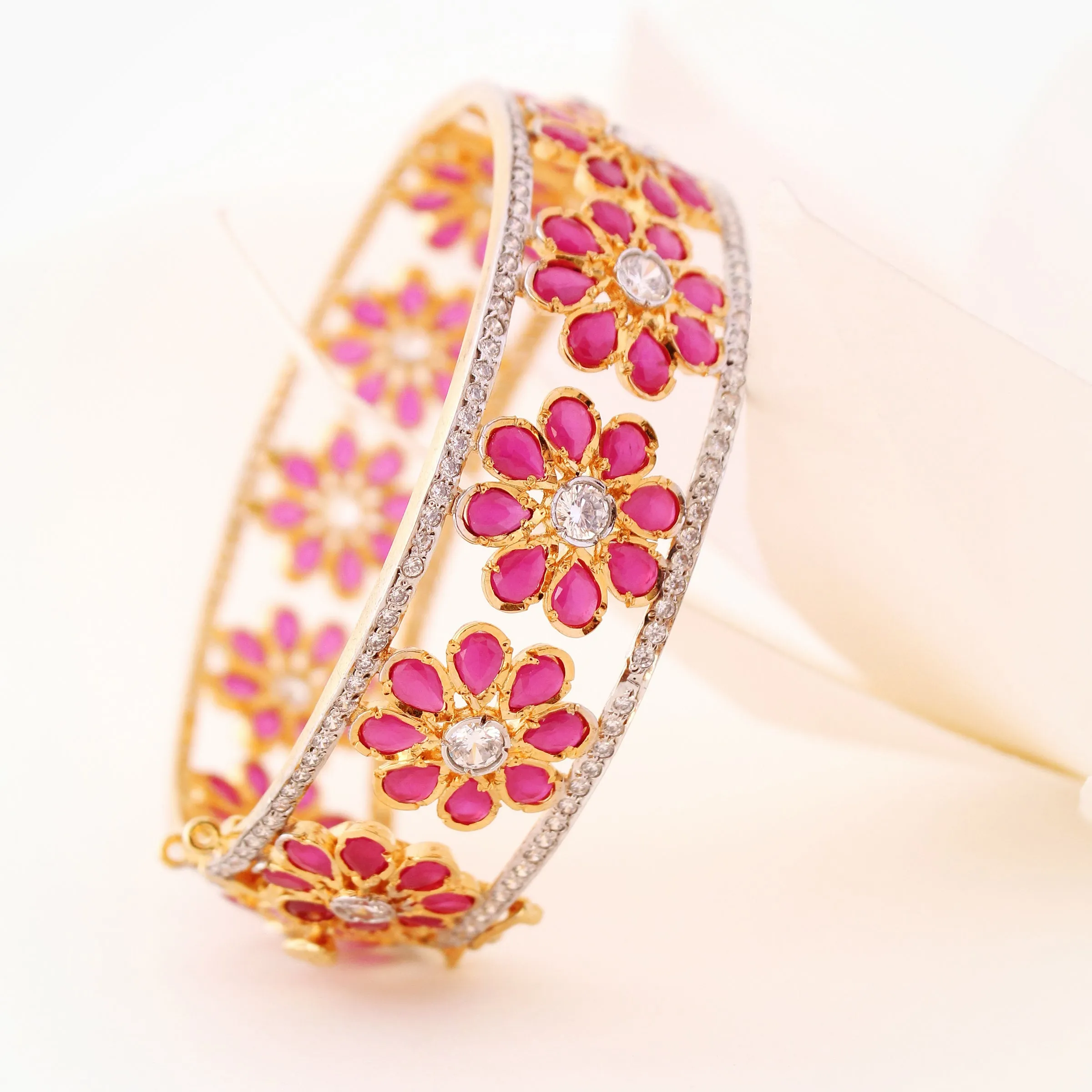 Bangle in Chetum and Zircons
