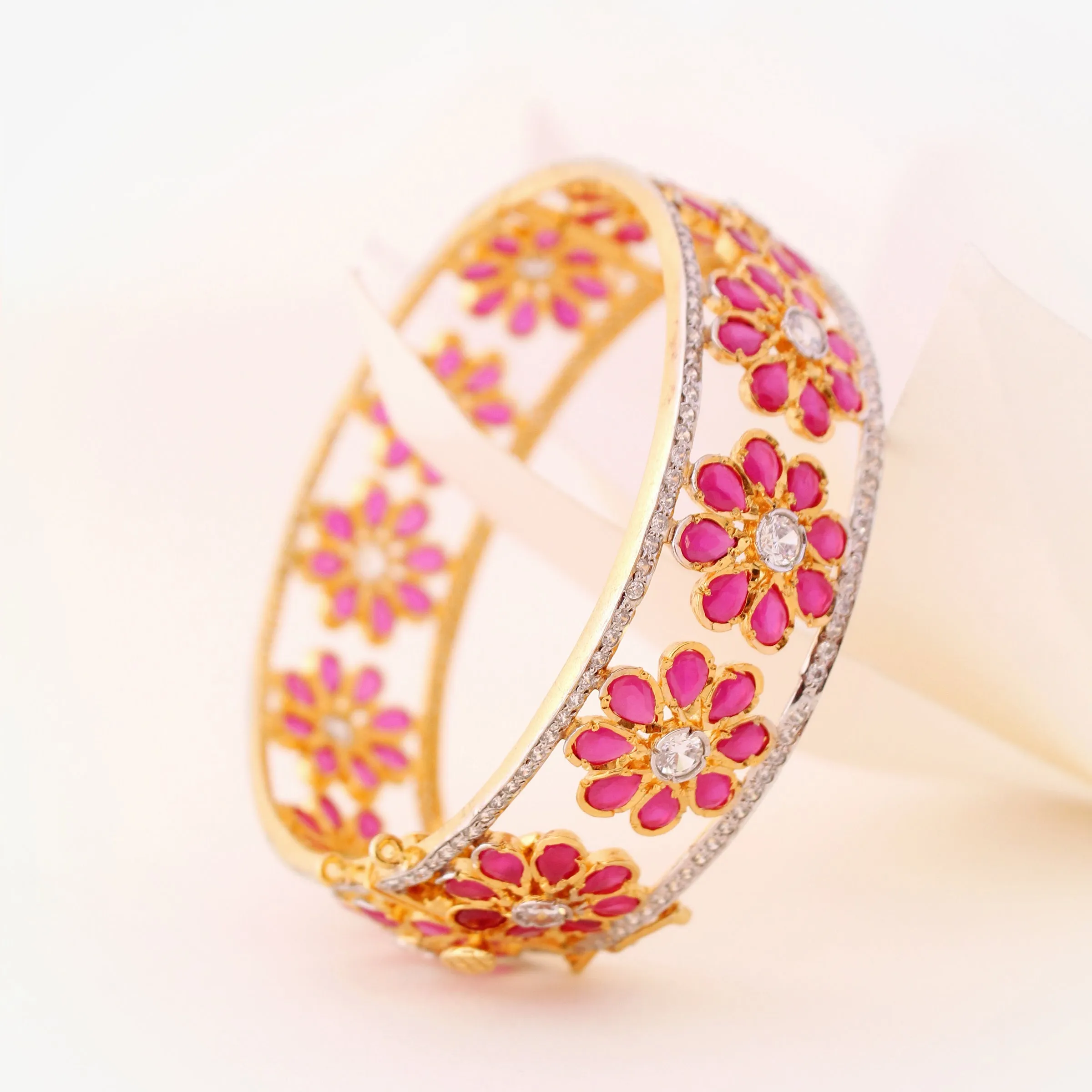 Bangle in Chetum and Zircons