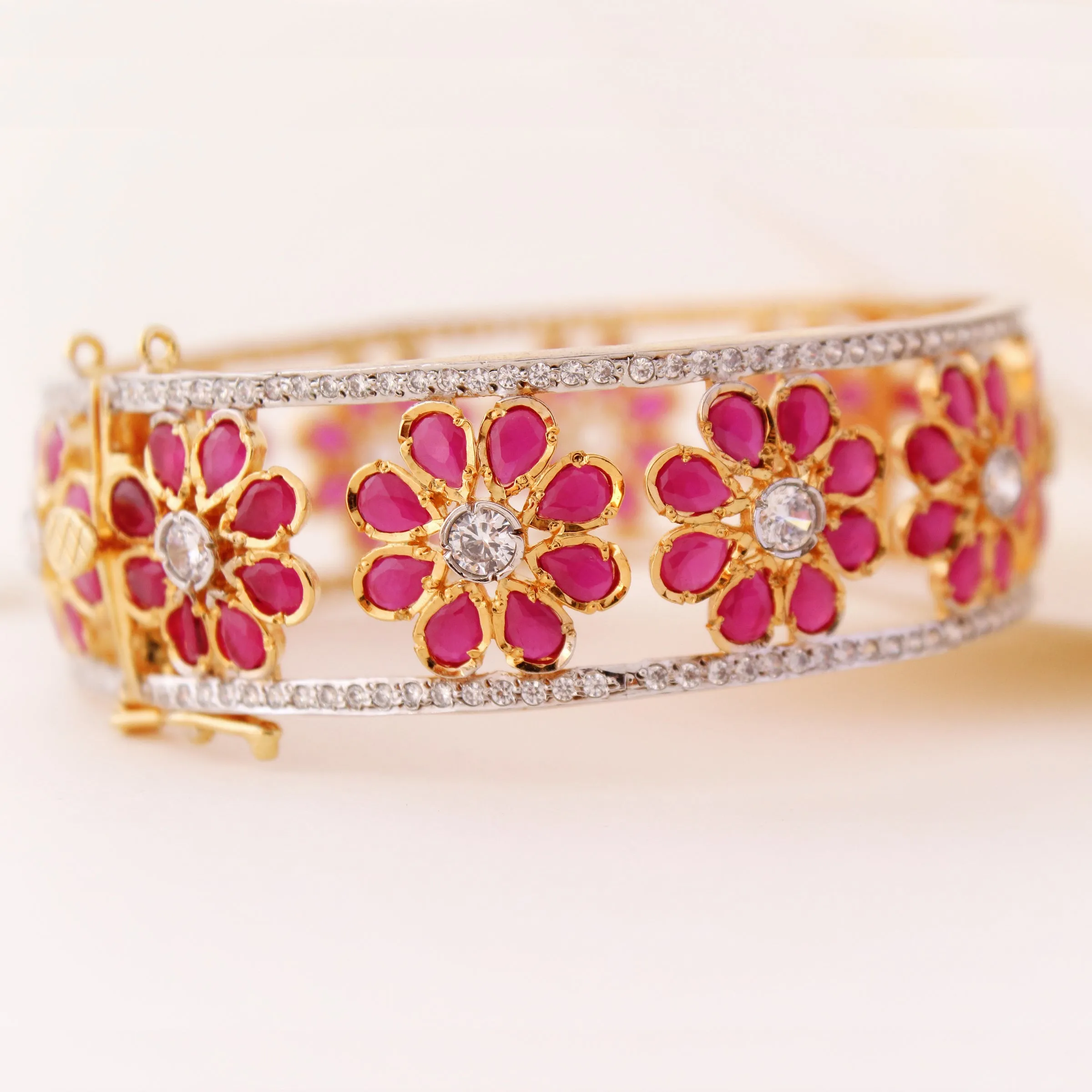 Bangle in Chetum and Zircons
