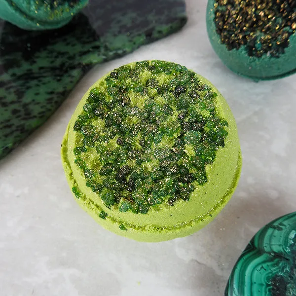 Peridot Geode Mega Bath Bomb