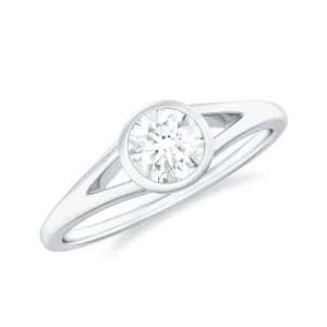 Round Shape Lab Grown Diamond Solitaire Ring in Split Shank