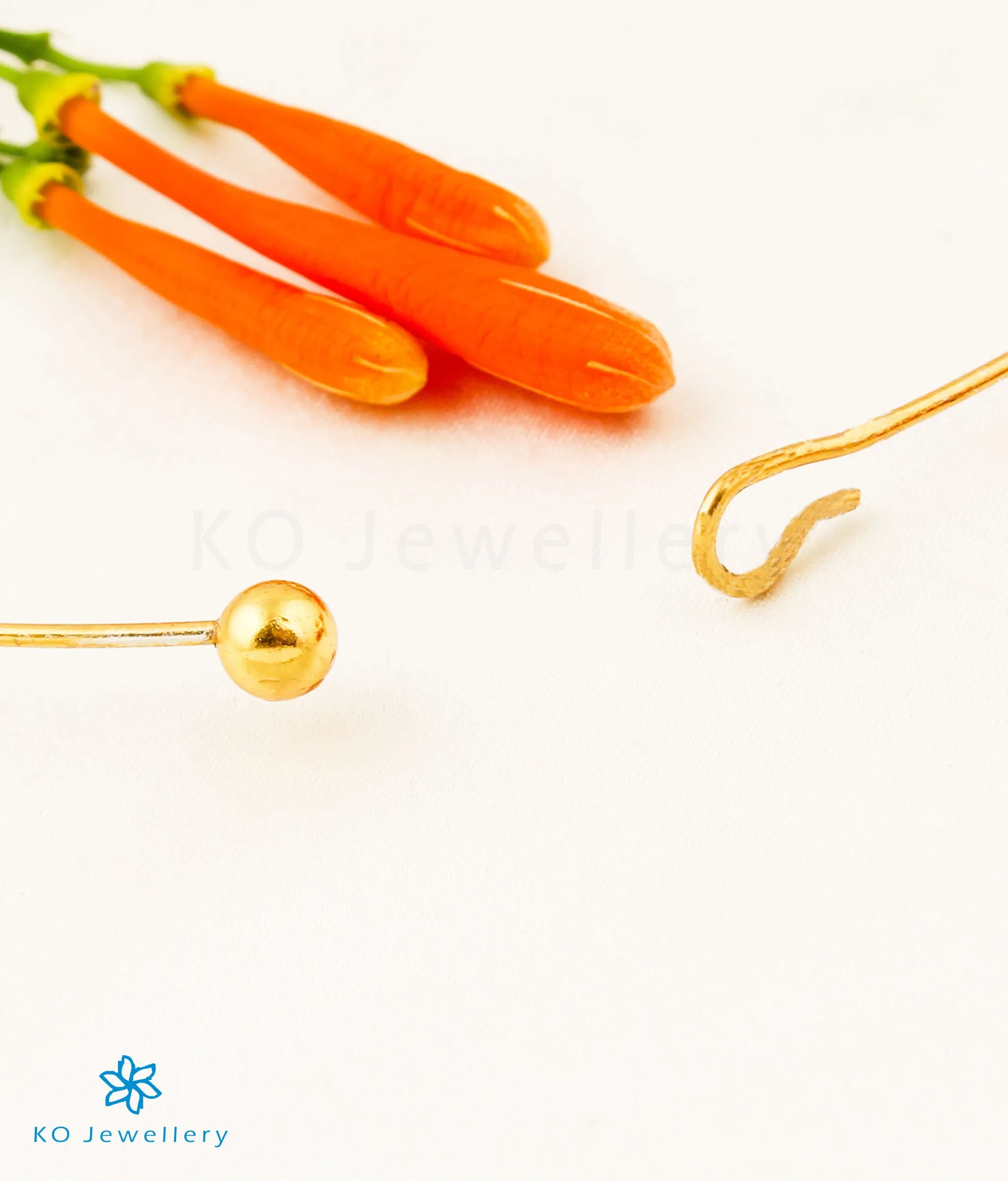The Akriti Silver Navaratna Pendant (Thin Chain)