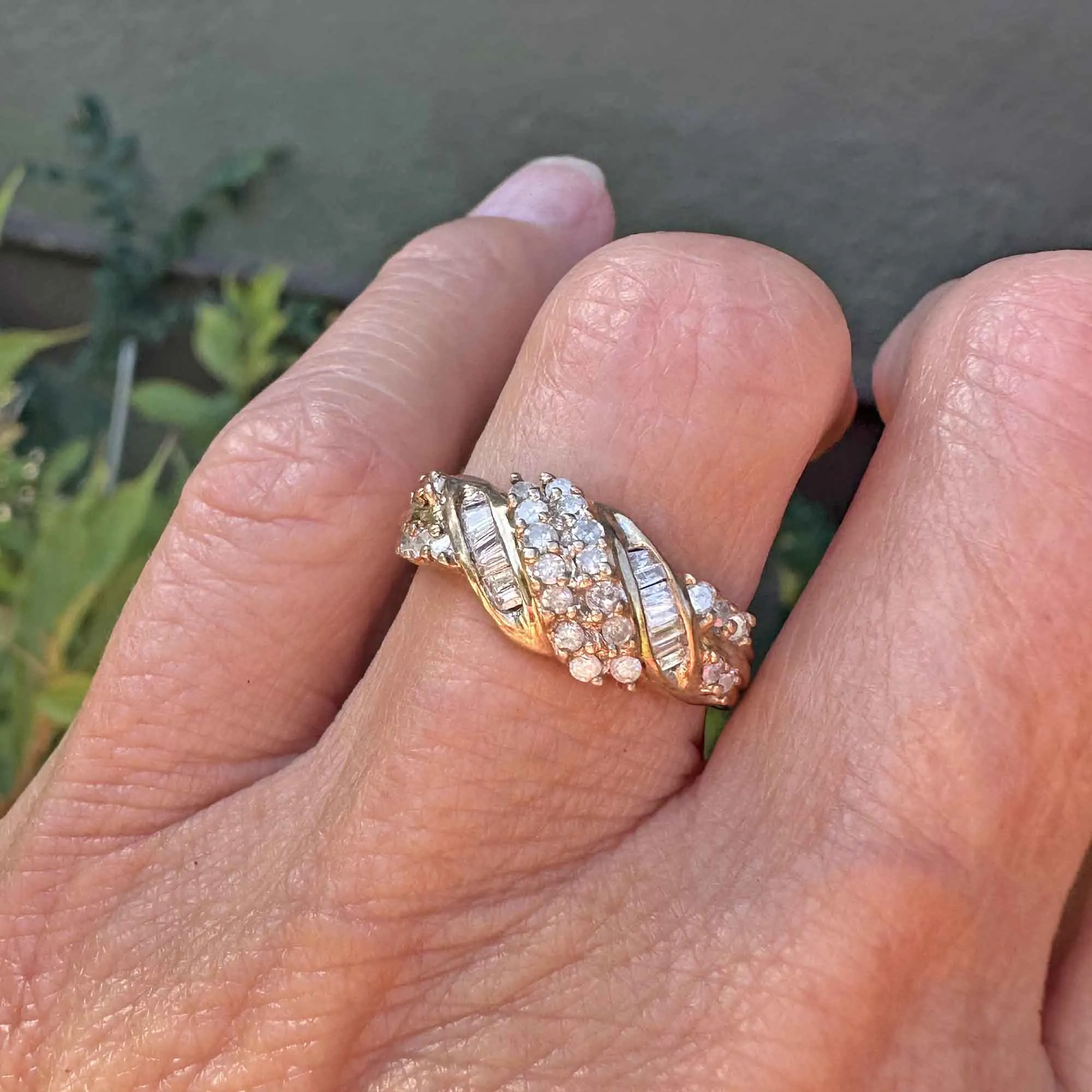 Vintage Love Knot Baguette Diamond Cluster Ring in Gold
