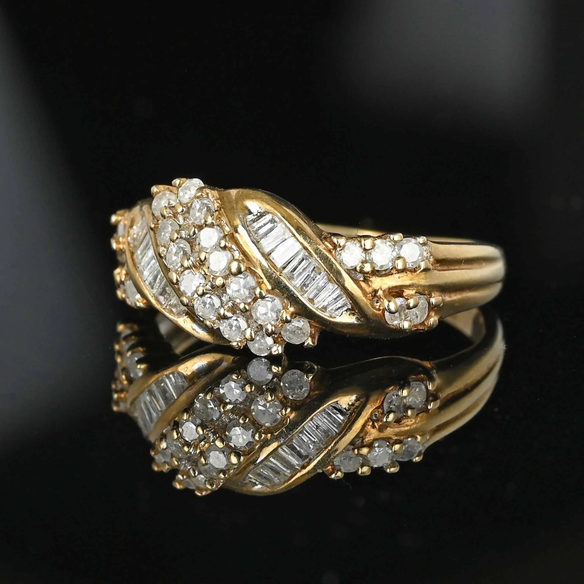 Vintage Love Knot Baguette Diamond Cluster Ring in Gold